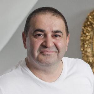 Шафак Сезер